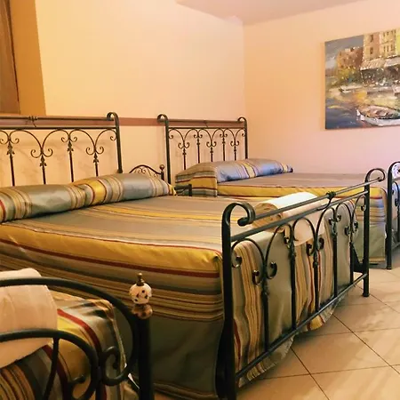 Le Lanterne 3* בורגו סן דלמצו